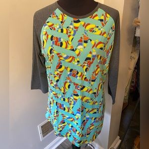 LuLaRoe, Randy T-shirt size large